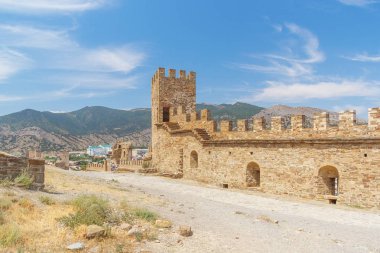 Sudak, C Ceneviz kale içinde Corrado Chikalo Kulesi