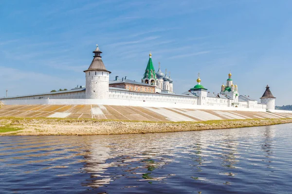 Kutsal Trinity Makaryevsky Zheltovodsky manastır Güney-w