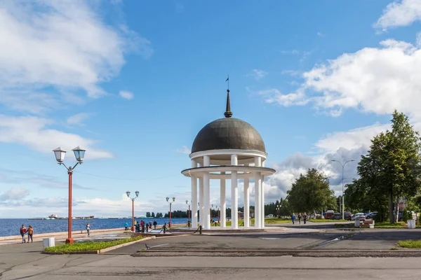 Petrozavodsk 'taki setin üzerinde rotunda