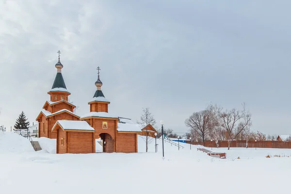 Баня в церкви Троицы Животворящей Троицы в Копосово, Ниж — стоковое фото