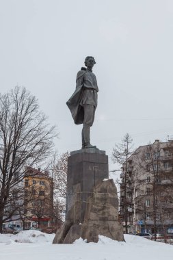 Maksim Gorki anıt Gorki kaide üzerinde tam yükseklikte 