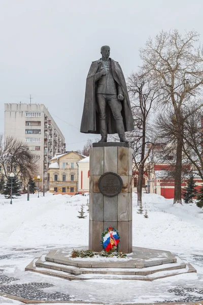 Monumento a Peter Nesterov en Nizhny Novgorod — Foto de Stock