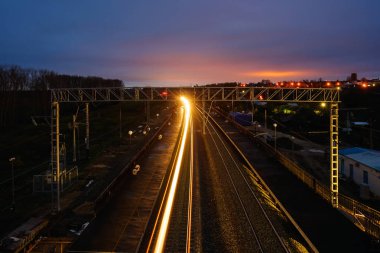 Gece ışık tren yolu
