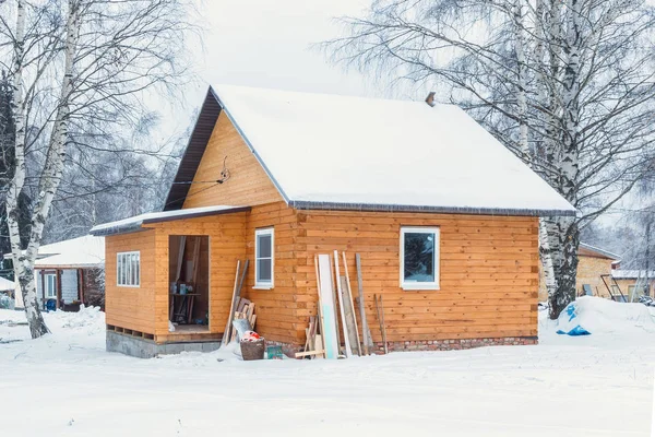Casa de madera inacabada — Foto de Stock