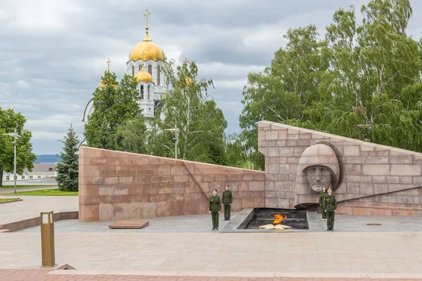 Eternal flame, post number 1 in Samara — Stock Photo, Image