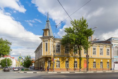 Samara 'da Galaktionovskaya ve Ulyanovskaya caddelerindeki konak