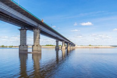 Tataristan 'da Volga üzerindeki köprü
