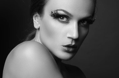 çekici kadın siyah beyaz güzellik portresi