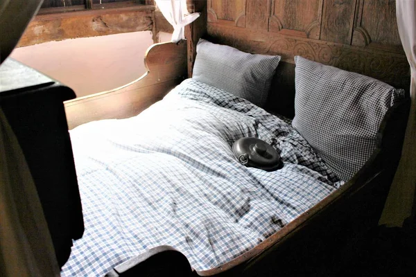 뜨거운 물 병 침대의 이미지 — 스톡 사진