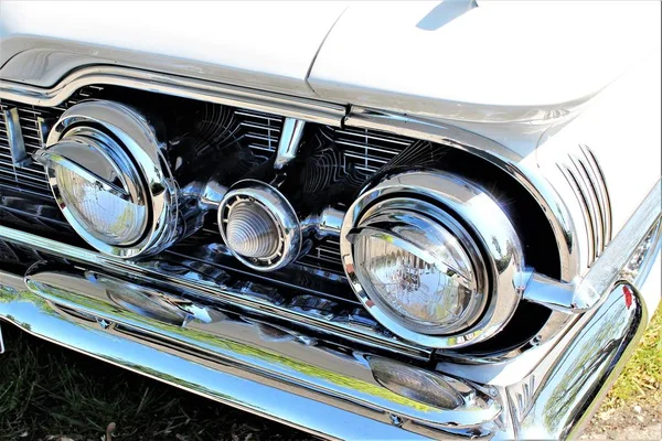 Classic us car, vintage, headlight - Kaunitz/Germay - 2017 May 27. — Stock Photo, Image