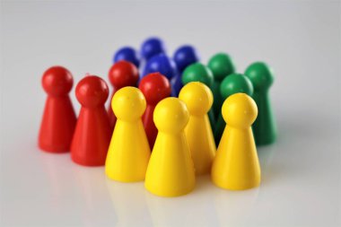 Bir görüntü bir oyun Parcheesi, tırmandığı ve sorun - Kızma Birader 