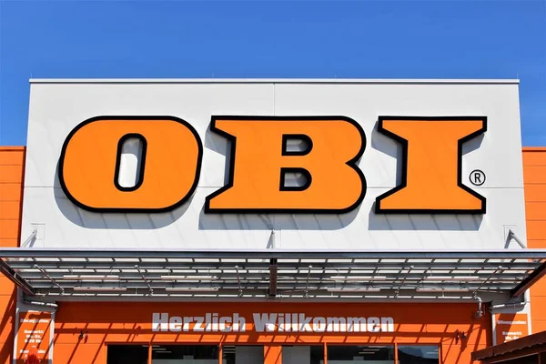 Obi mağaza - logo - Minden/Almanya-07/18/2017 görüntüsünü