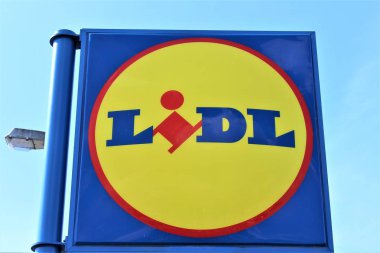 Lidl logo Bielefeld/Almanya - 09/16/2017 görüntüsünü