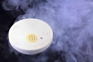 Bir somke dedektörü - yangın alarm görüntüsünü
