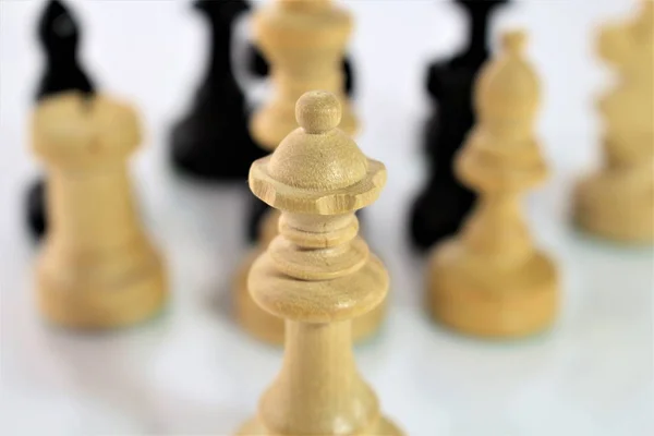 Ein Konzeptbild von Schachfiguren — Stockfoto