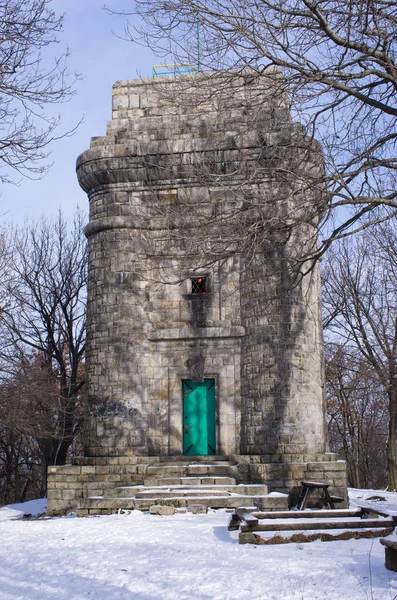 Ancienne tour Bismarck sur la montagne Sleza, Pologne — Photo