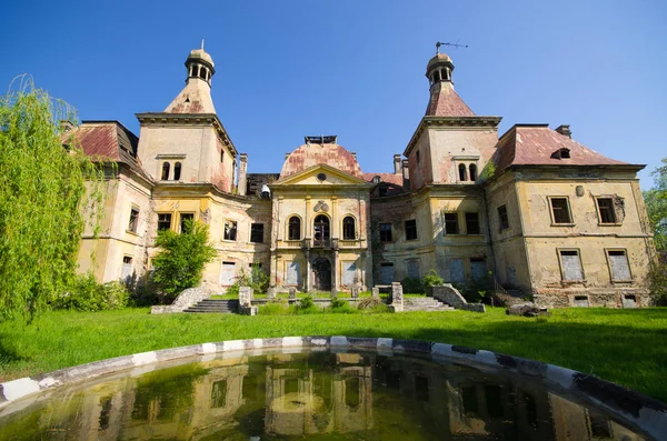 Old ruined mansion, Poland — Stock Photo, Image