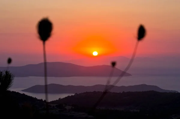 Belo pôr do sol na ilha de Rodes, Grécia — Fotografia de Stock