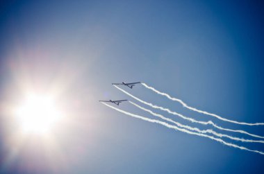 Gökyüzüne airshow sırasında uçakta