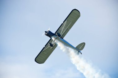 Gökyüzüne airshow sırasında uçakta