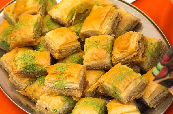 Traditional baklavas on the plate — Stock Photo, Image