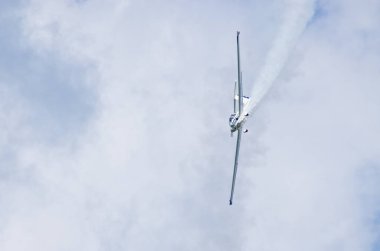 Gökyüzüne airshow sırasında uçakta