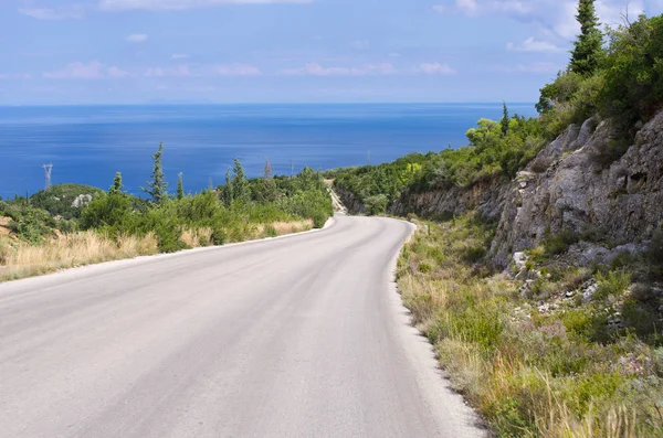 Estrada na ilha de Zakynthos, Grécia — Fotografia de Stock