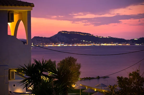 Vista sobre Zakynthos cidade durante o pôr do sol, Grécia — Fotografia de Stock