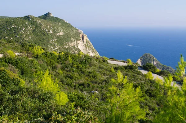 Útesy na ostrově Zakynthos island, Agalas, Řecko — Stock fotografie