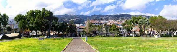 Cityscape of Funchal, Madeira island, Portugal — Stock Photo, Image