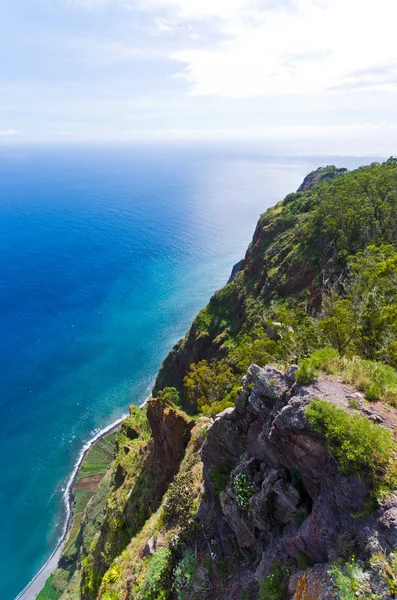 Cabo Girao uçurumdan görüntüleyin. Madeira Adası, Portekiz. — Stok fotoğraf