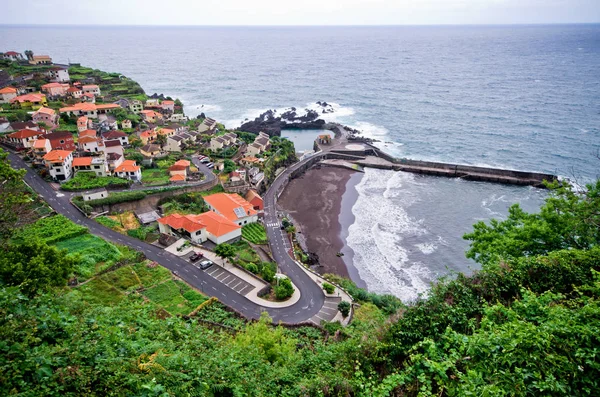 หมู่บ้าน Seixal, เกาะ Madeira, โปรตุเกส รูปภาพสต็อกที่ปลอดค่าลิขสิทธิ์