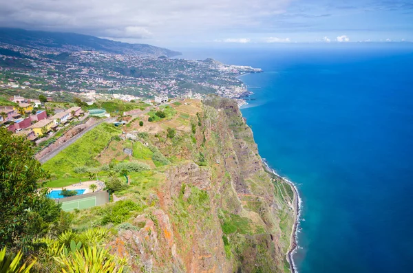 Visa från Cabo Girao cliff. Ön Madeira, Portugal. Royaltyfria Stockbilder
