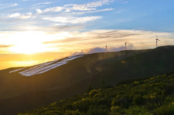 Pôr do sol no planalto de Paul da Serra, Madeira, Portugal — Fotografia de Stock