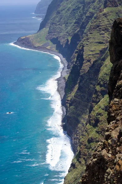 Costa de la isla de Madeira, Ponta do Pargo, Portugal — Foto de Stock