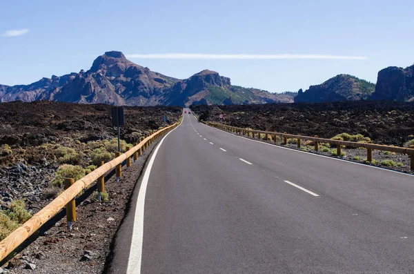 Estrada na ilha de Tenerife, Espanha — Fotografia de Stock
