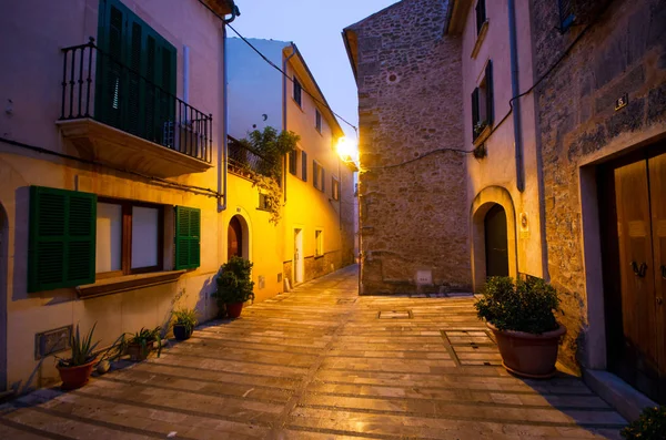 Streets of Acludia during the night, Mallorca — Stock Photo, Image