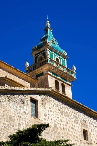 Igreja em Valldemossa, Maiorca, Espanha — Fotografia de Stock