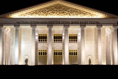 Astana, Kazakistan - 15 Ağustos 2016: İzmir Devlet opera ve bale Tiyatrosu 