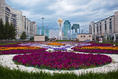 Astana, Kazakistan - 15 Temmuz 2016: Baiterek - Kazakistan Astana, bir kentin ana konumlar başkentinde bir anıt