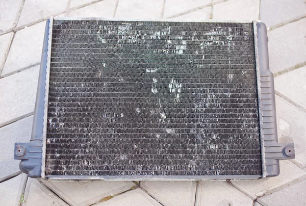 Close-up old dirty automotive radiator — Stock Photo, Image