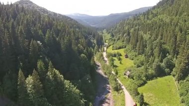 Karpatlar dağların kuşbakışı görüntülemek