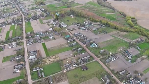 Flygfoto över den gamla byn i Ukraina — Stockvideo