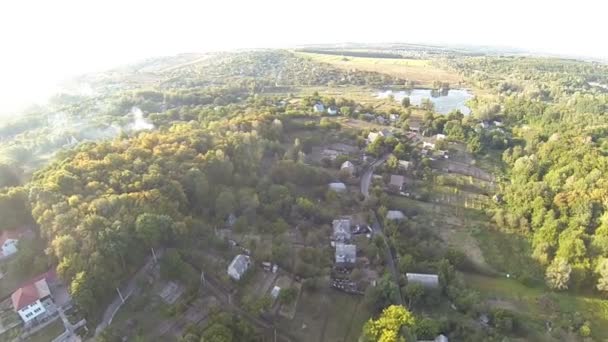 Вид с воздуха на старое село Украины — стоковое видео