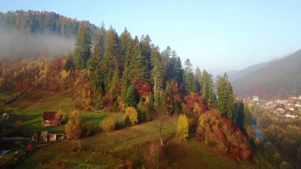 Luftaufnahme Der Berge Mit Morgennebel — Stockvideo