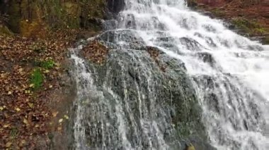  Dzhurinsky şelale Güz. Ukrayna