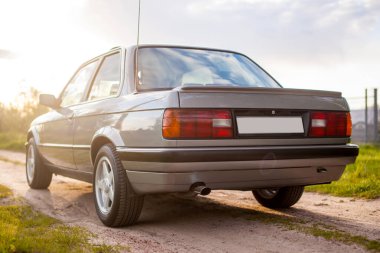 80 'lerden kalma ender bir Alman arabasının arkası..