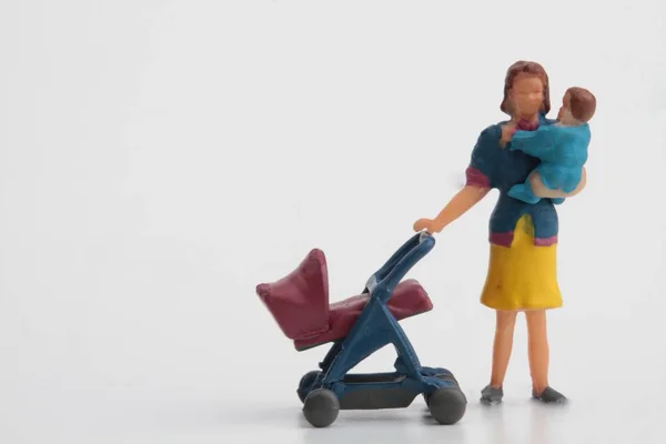 Statuette Miniatura Mamme Con Passeggini Bimbi — Foto Stock