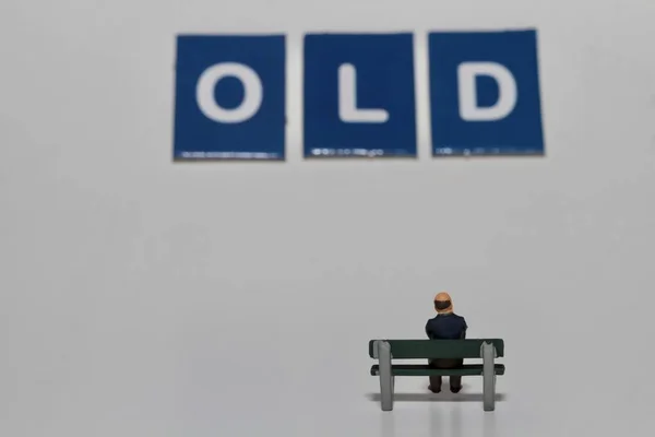 Miniatuur Beeldjes Van Oude Mensen — Stockfoto