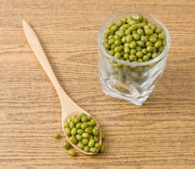 Mung fasulye kaşık ve bardak kupa